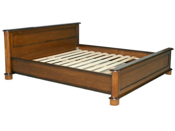 Łóżko drewniane z podłużnymi szczeblami w ramie z litego drewna