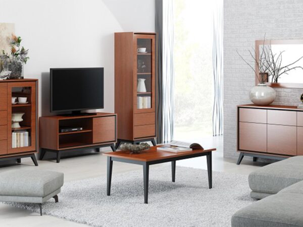 Zestaw RTV z witrynami i szafką pod telewizor w kolorze orzecha