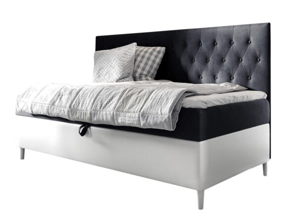 Sofa dzienna z czarno-szarym wykończeniem i poduszką dekoracyjną