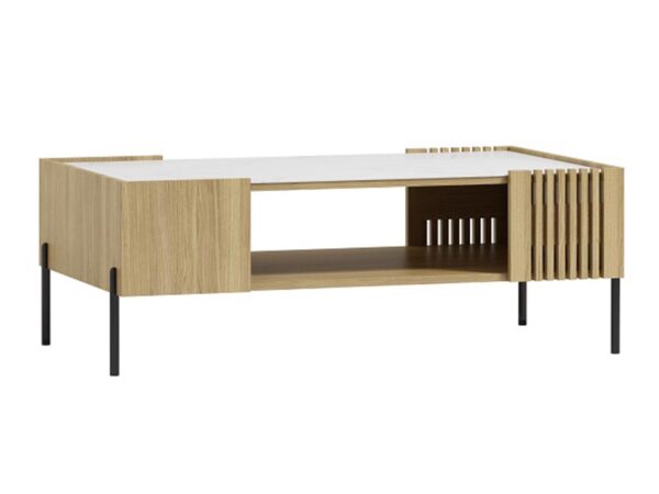 Stolik kawowy w jasnym drewnie z białym blatem i czarnymi nogami.