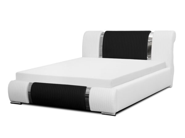 Białe łóżko z czarnym pasem i niskim zagłówkiem, styl futurystyczny