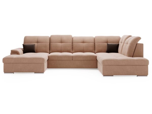 Beżowa sofa narożna z podłokietnikiem i poduszkami