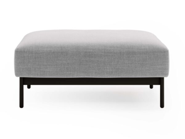 Szara pufa tapicerowana – prostokątna, na metalowych nogach