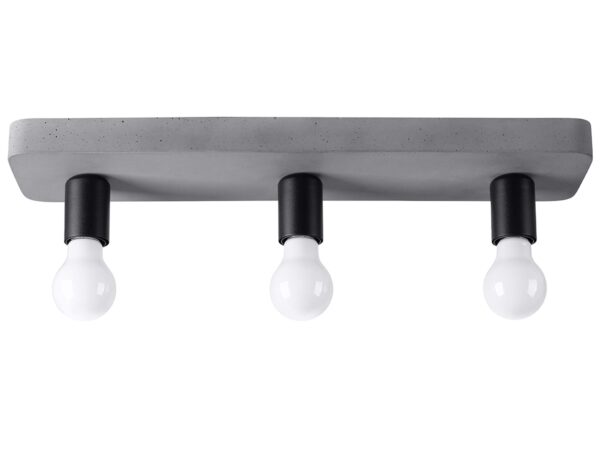 Lampa sufitowa z pięcioma żarówkami na betonowej płycie