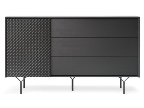 Komoda czarna z kombinacją gładkich i ryflowanych frontów