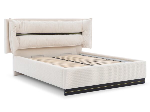 Kremowe łóżko z niskim zagłówkiem i pojemnikiem, styl minimalistyczny