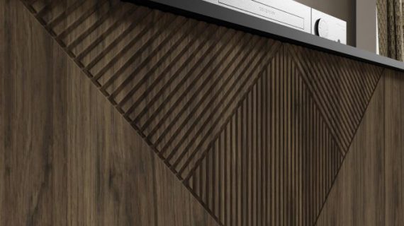 miniaturka Komoda Cora z Pozłacanymi Nóżkami Przestronna