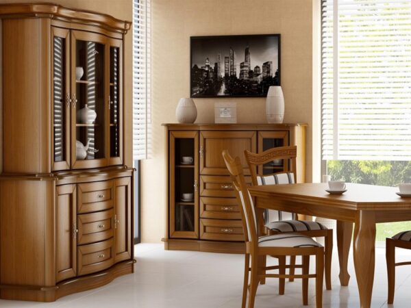 Elegancki salon z witryną, komodą i stołem w stylu klasycznym