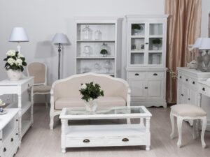 miniaturka Komoda klasyczna z rzeźbieniami i metalowymi uchwytami – Latina