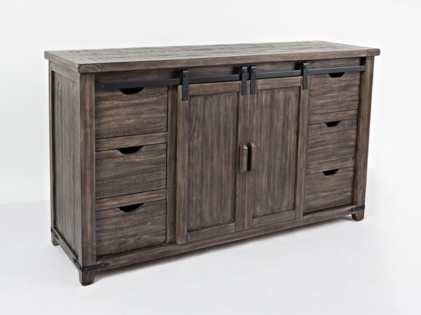 Duża rustykalna komoda z metalowymi dodatkami