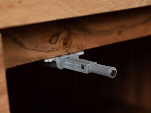 miniaturka Akacjowa Komoda Parametryczne Fronty Żelazne Nogi – Avola