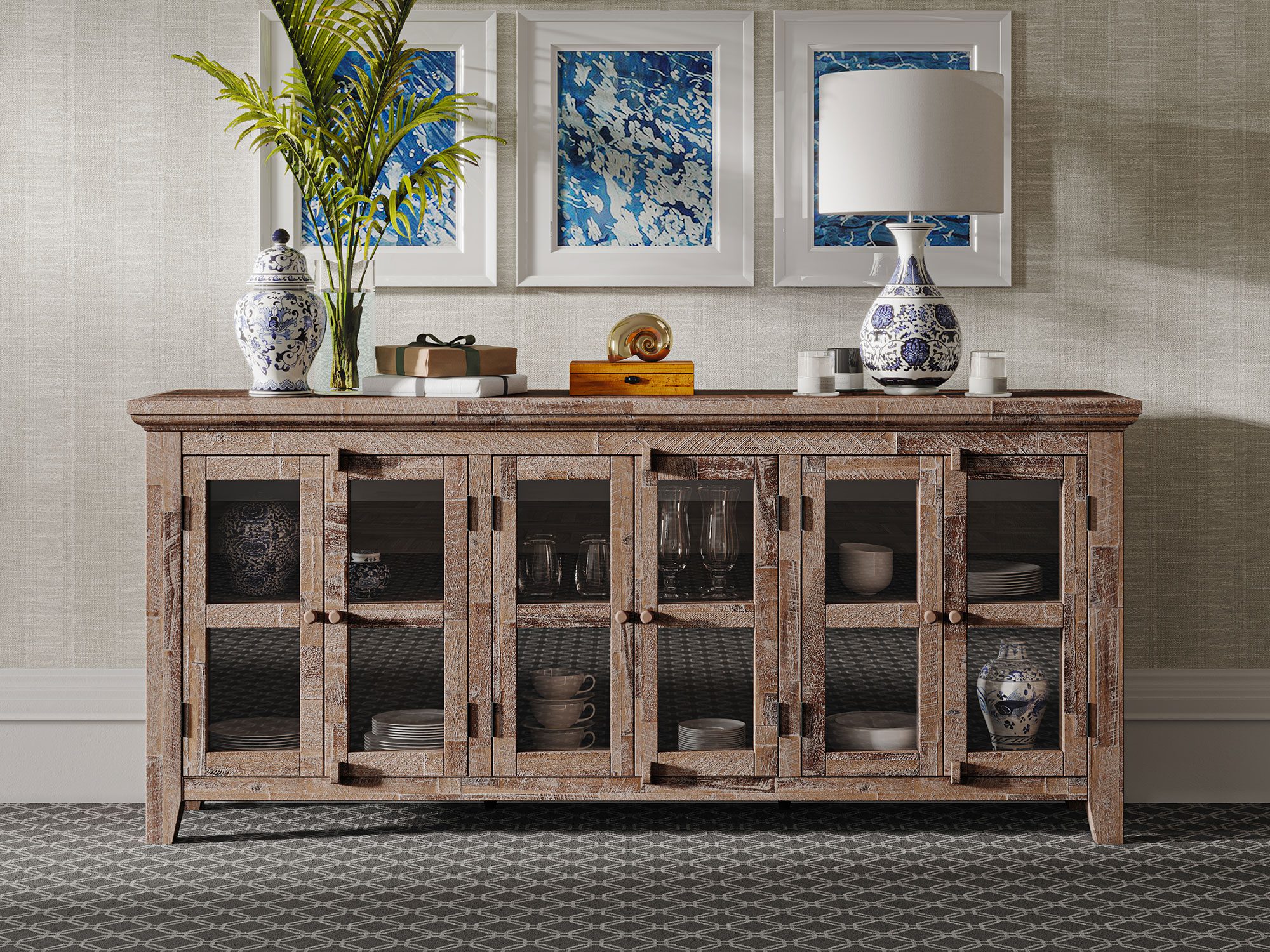 Aranżacja wnętrza z długą komodą rustykalną i dekoracjami