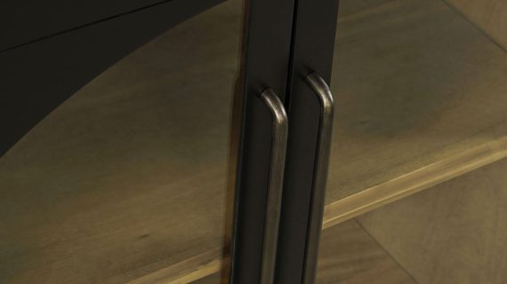 miniaturka Komoda Czarna Cztery Przeszklone Drzwi Łukowe Zdobienia – Avola