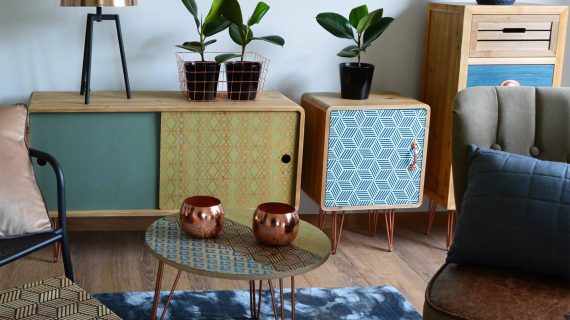 miniaturka Szafka retro z naturalnego drewna na miedzianych nóżkach – Amalfi