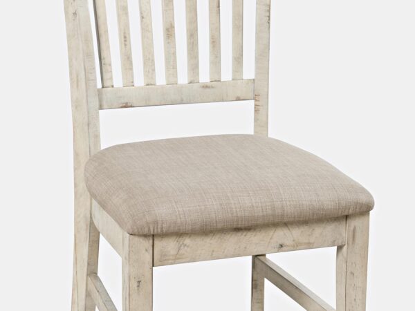 Krzesło drewniane z oparciem szczebelkowym