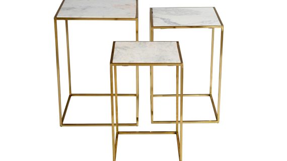 Zestaw Stolików Złote Marmurowe Blaty Kwadratowa Konstrukcja – Avola
