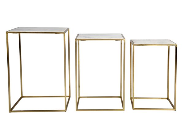 Kwadratowy stolik pomocniczy z białym marmurowym blatem i minimalistyczną złotą ramą