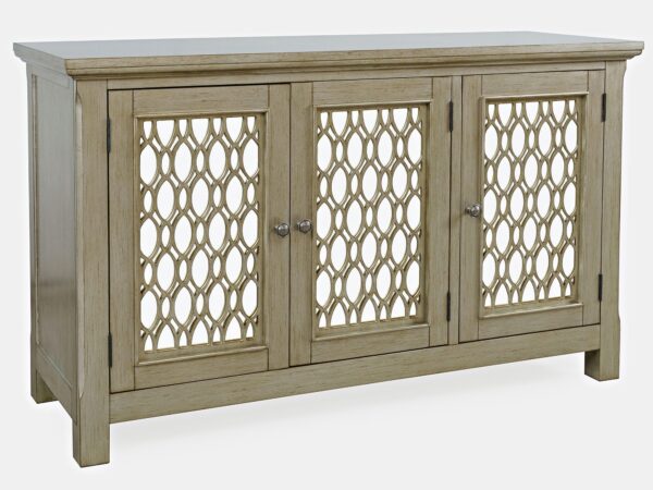 Szafka rtv z drewnianą kratką ozdobną w stylu boho