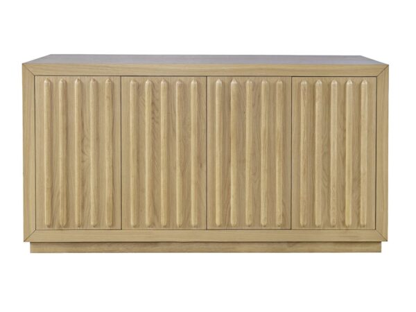 Detal komody drewnianej z pionowymi frezami – styl japandi