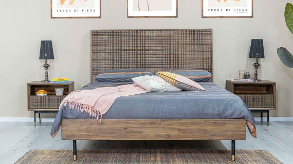 miniaturka Drewniane łóżko retro z metalem i złotymi zdobieniami – Enigma