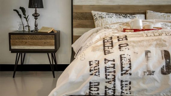 miniaturka Łóżko retro 140 cm z akacji na metalowych nogach – Mondo