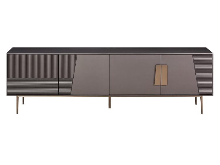 Komoda w odcieniu ciemnego drewna z ryflowanymi frontami i złotymi nogami