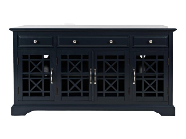 Czarna komoda z ażurowymi frontami i złotymi uchwytami