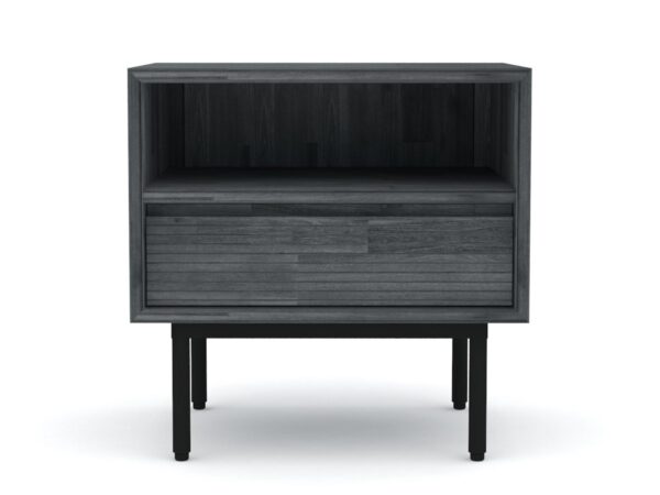 Komoda loftowa z żaluzjowymi frontami i czarnymi nóżkami