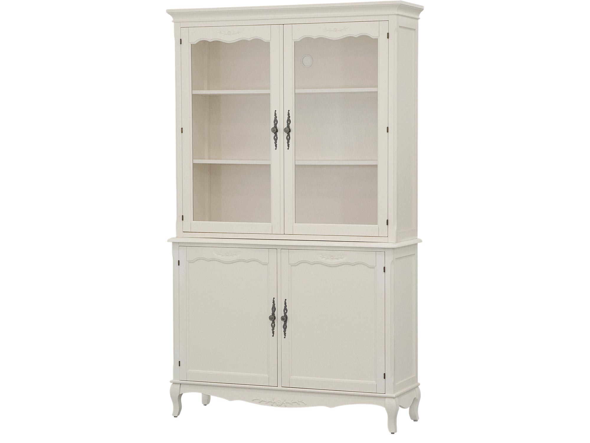 Wysoki biały kredens z przeszkleniami i dolną szafką, w stylu prowansalskim