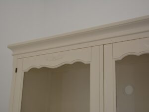 miniaturka Prowansalski Kredens Gięte Nóżki Antyczna Biel – Dijon