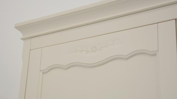 miniaturka Prowansalska Szafa Biała z Giętymi Nóżkami – Dijon