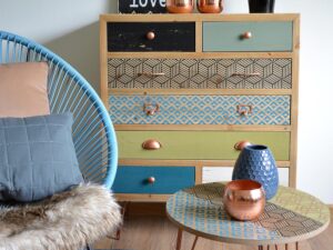 miniaturka Stolik retro z miedzianymi nogami i okrągłym blatem – Amalfi