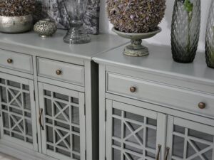 miniaturka Komoda szaromiętowa z detalami naturalnego drewna – Avola