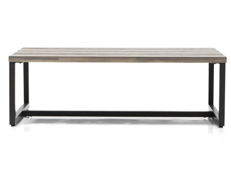 Detal blatu z drewna i metalowej ramy w stylu loftowym