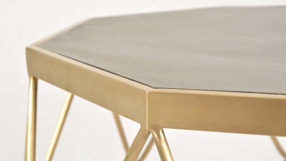 miniaturka Stolik glamour szary z betonowym blatem i złotą podstawą – Luxe