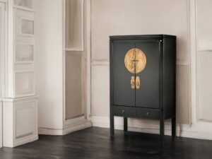 miniaturka Elegancka Szafa Czerwone Przetarcia Orientalne Zdobienia – Hamilton