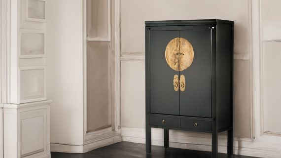 miniaturka Elegancka Szafa Czerwone Przetarcia Orientalne Zdobienia – Hamilton