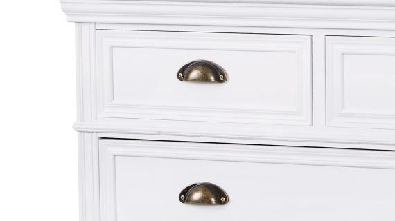 miniaturka Komoda klasyczna z rzeźbieniami i metalowymi uchwytami – Latina