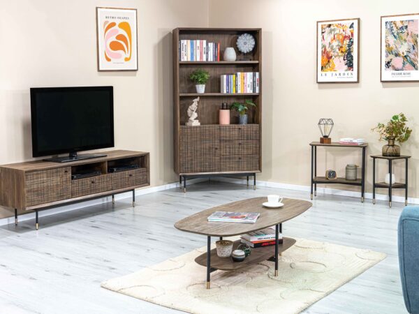 Aranżacja pokoju dziennego z meblami drewnianymi