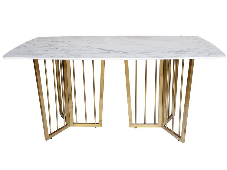 Elegancki stolik marmurowy ze złotymi nogami