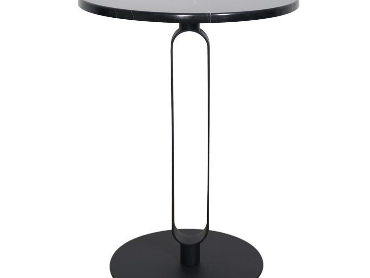 Stolik kawowy z podstawą w formie złotych sześciokątów i czarnym marmurowym blatem w luksusowej aranżacji