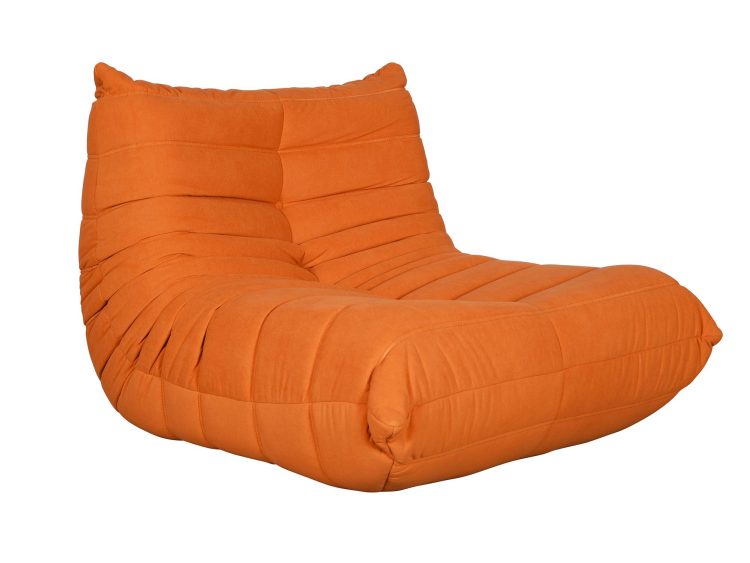 Pomarańczowy fotel o nowoczesnym kształcie