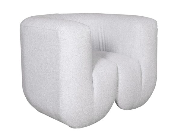 Designerski biały fotel z zaokrąglonym siedziskiem i oparciem