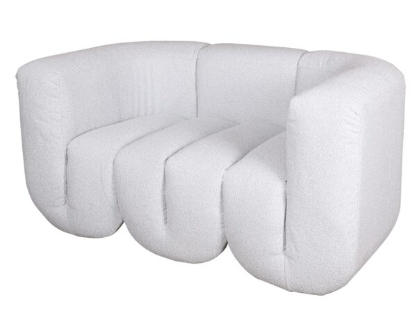 Biała sofa modułowa trzyosobowa z miękkim obiciem boucle