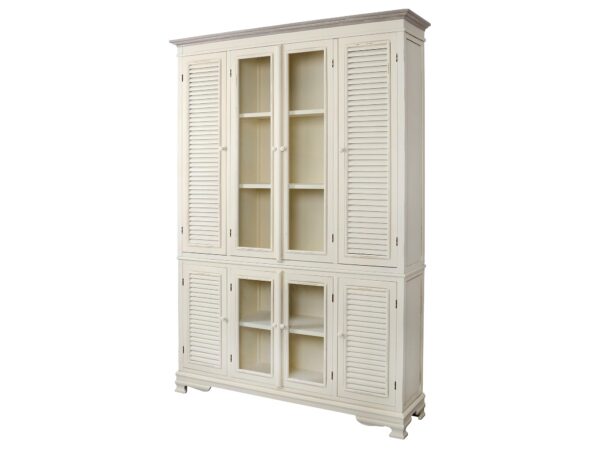 Wysoka witryna prowansalska z przeszkleniem i ozdobnym frezem