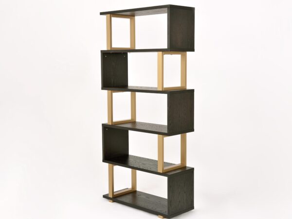 Regał wysoki z czarnymi półkami i złotymi wspornikami w stylu modern glamour
