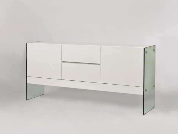 Biała szafka RTV z minimalistycznymi frontami i przeszklonymi bokami