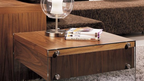 miniaturka Orzechowy Stolik Eleganckie Nogi Szkło Hartowane – Tribeca