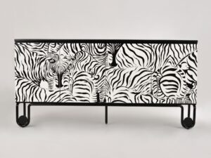 miniaturka Czarna Komoda Ręcznie Malowany Wzór Zebry – Eleganza