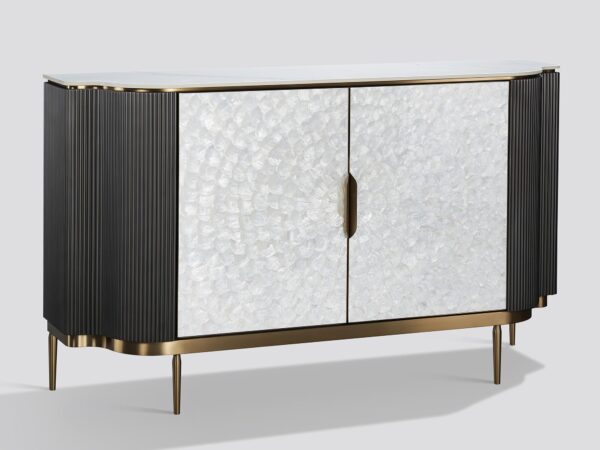 Komoda nowoczesna w czerni z ryflowanymi frontami i jasnymi drzwiami wykończonymi masą perłową